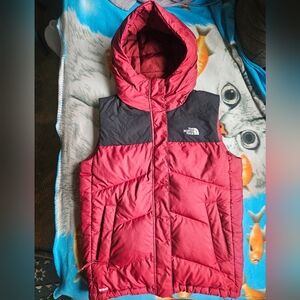 The North Face Women's Balham 550 Down Vest Jacket Pomegranate Red Black SMALL